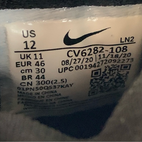 Nike Vapor Edge Elite 360 Flyknit Football Cleats - Picture 11 of 12